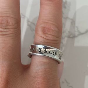 Tiffany & Co. sterling silver ring size 7.5